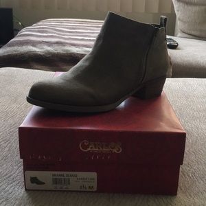 Carlos Santana olive color ankle boots